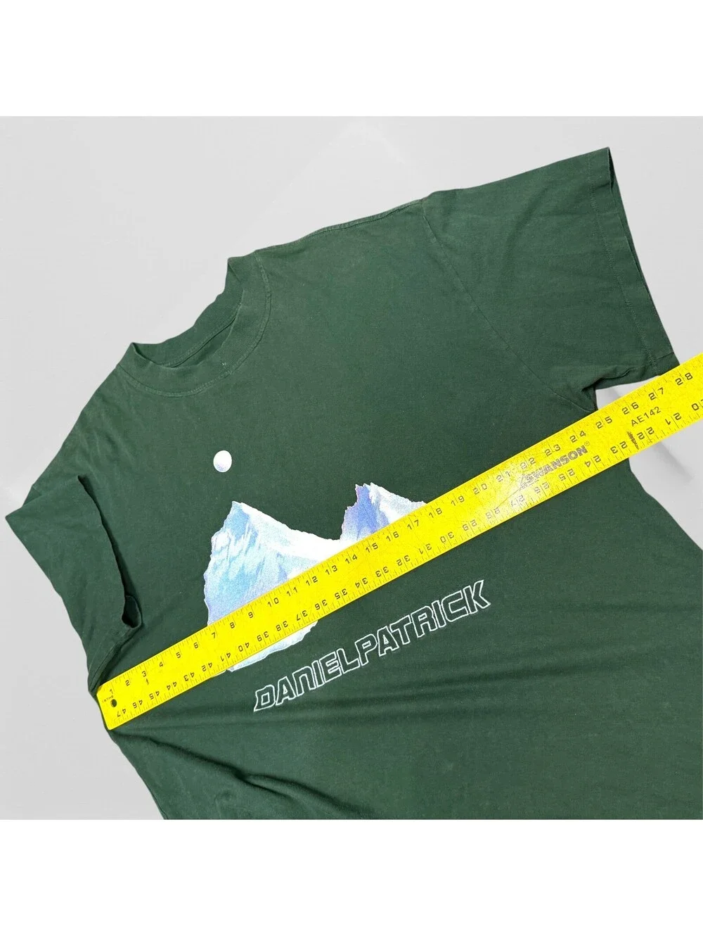 Daniel Patrick Embroidered Green  T Shirt Mens L Los Angeles Mountain Green